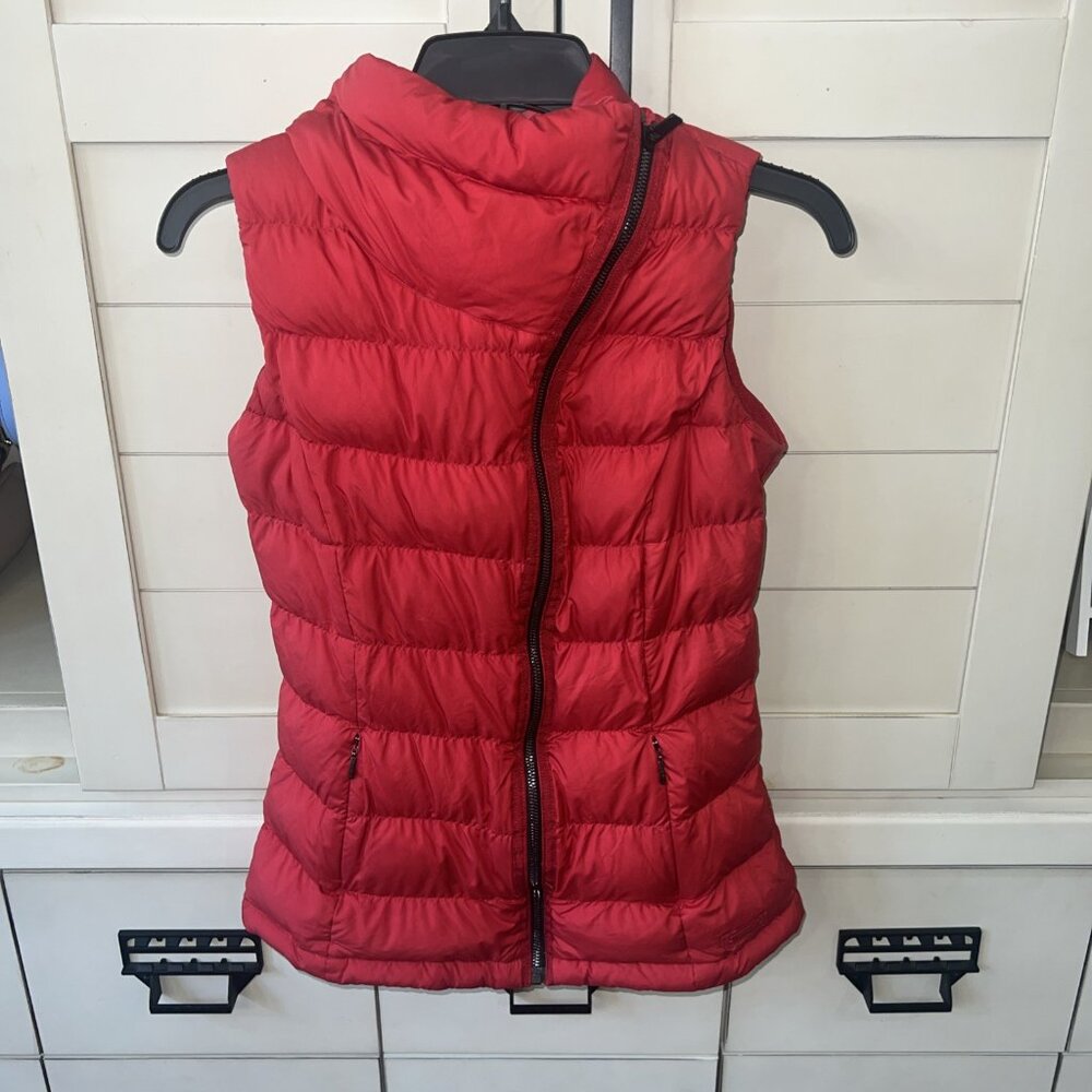 Athleta Downabout Vest Red Full Zip Down Inlet XS Insulated - Picture 5 of 7